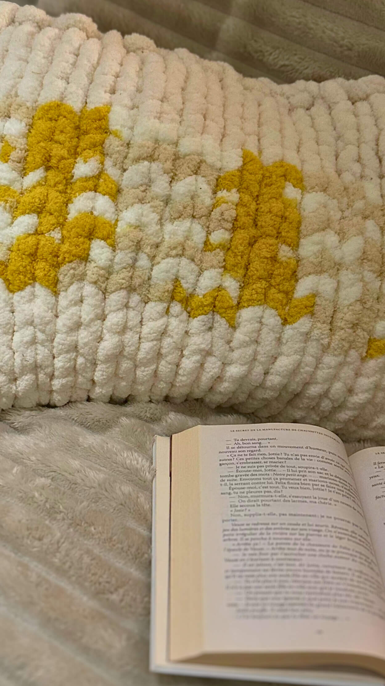 Coussin Blanc crème et Sunshine – Image 3