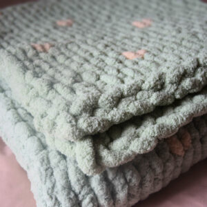 Plaid vert sauge et coeurs crème