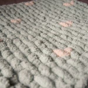 Plaid vert sauge et coeurs crème