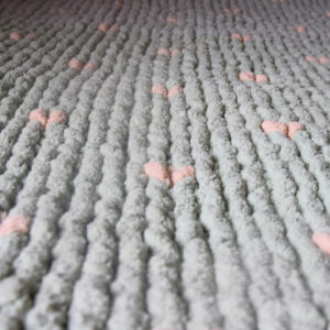 Plaid vert sauge et coeurs crème