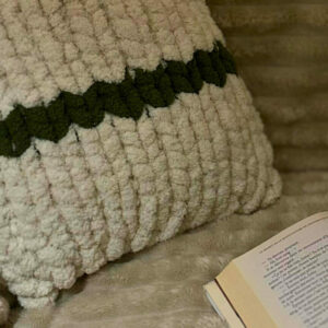 Coussin Blanc crème et Vert olive