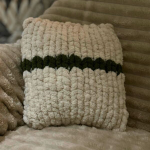 Coussin Blanc crème et Vert olive