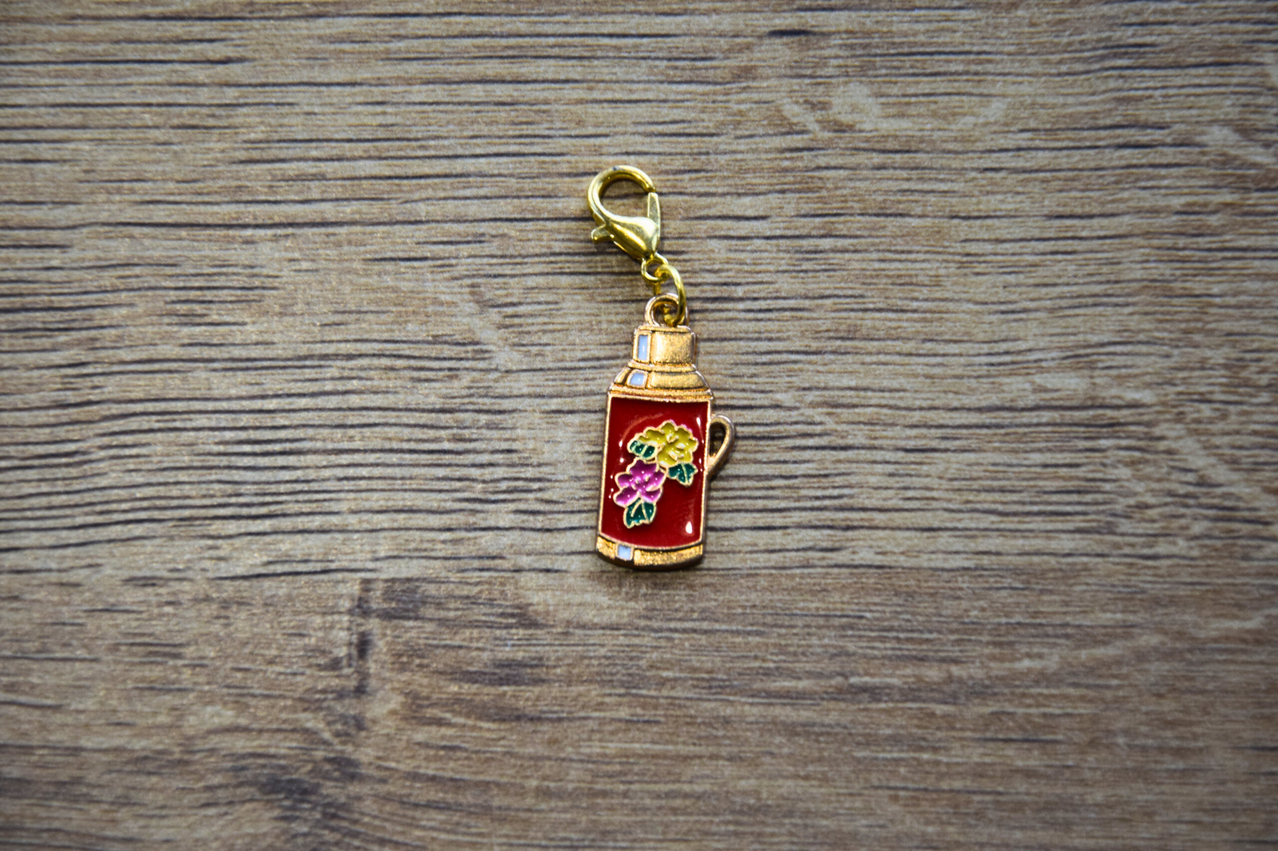 pampille breloque thermos vintage rouge fleurs japonais