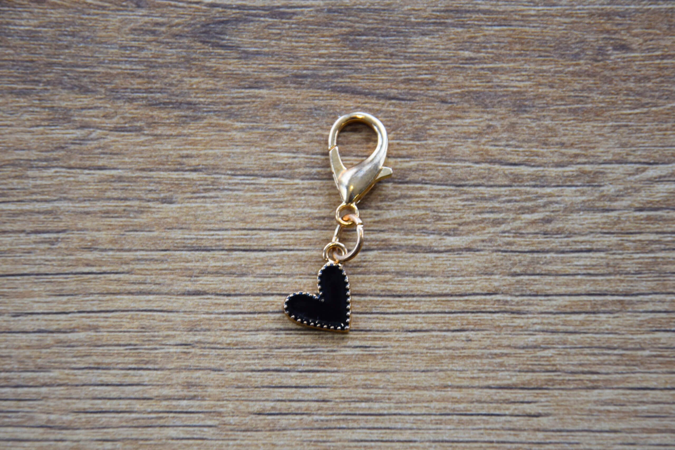 pampille breloque petit coeur noir pour personnaliser les marque-pages